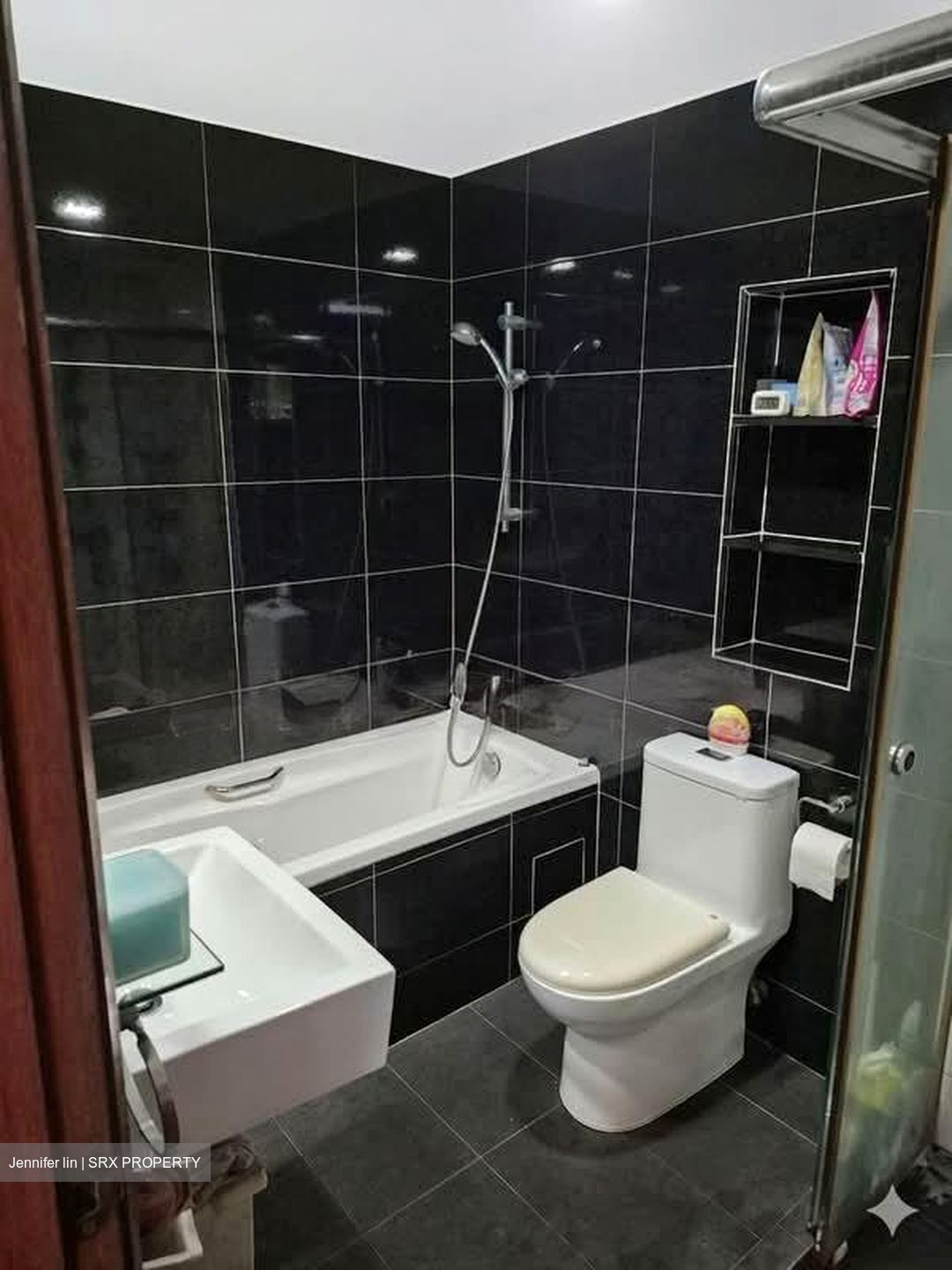Compass Heights (D19), Apartment #563733601